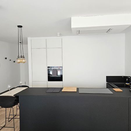 New Spacious Two Bedroom Center With Parking, Near Public Transport Luxemburgo Exterior foto