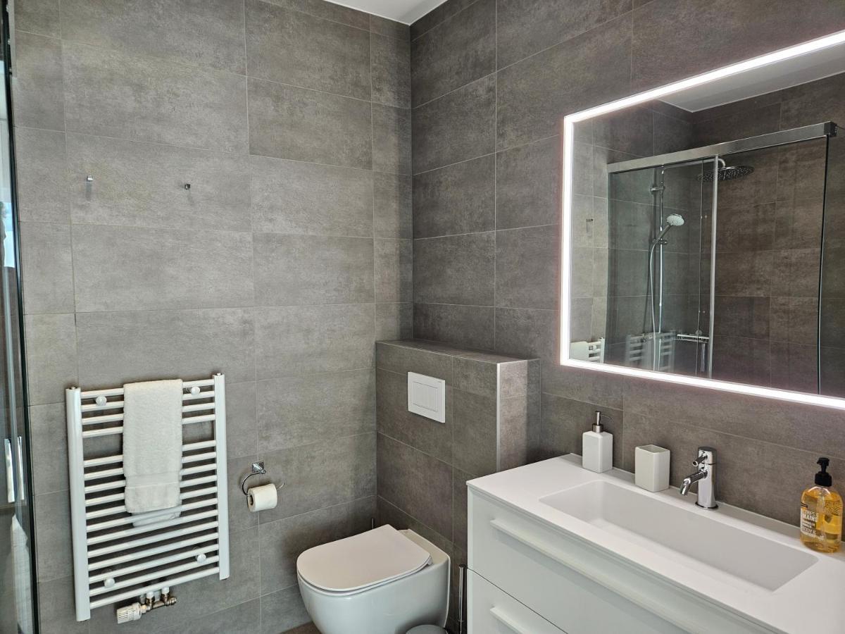 New Spacious Two Bedroom Center With Parking, Near Public Transport Luxemburgo Exterior foto